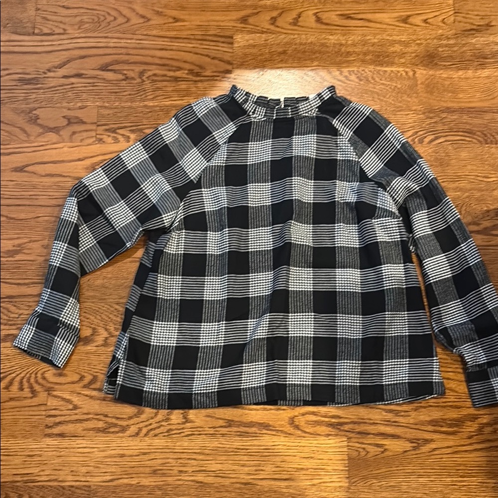LOFT Plaid Checkered Button Back, Ruffled Neck Shirt in Black and White